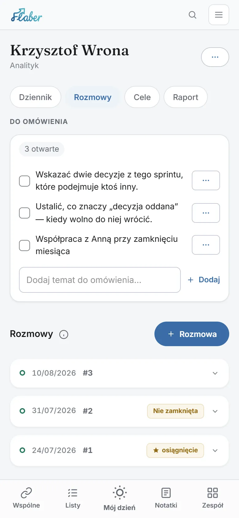 Karta pracownika w zakładce Rozmowy: trzy otwarte tematy do omówienia i historia rozmów